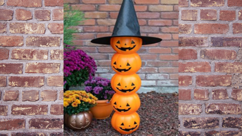 stacked pumpkin halloween decoration